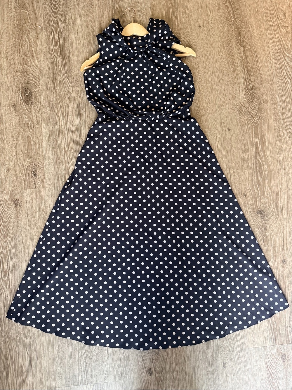 Karl Lagerfeld Paris Polka Dot Bow Neck Sleeveless Maxi Dress Size 6 - Picture 5 of 11